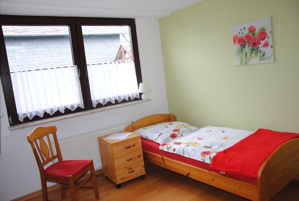 Ferienwohnung Rosengarten Osburg ภายนอก รูปภาพ