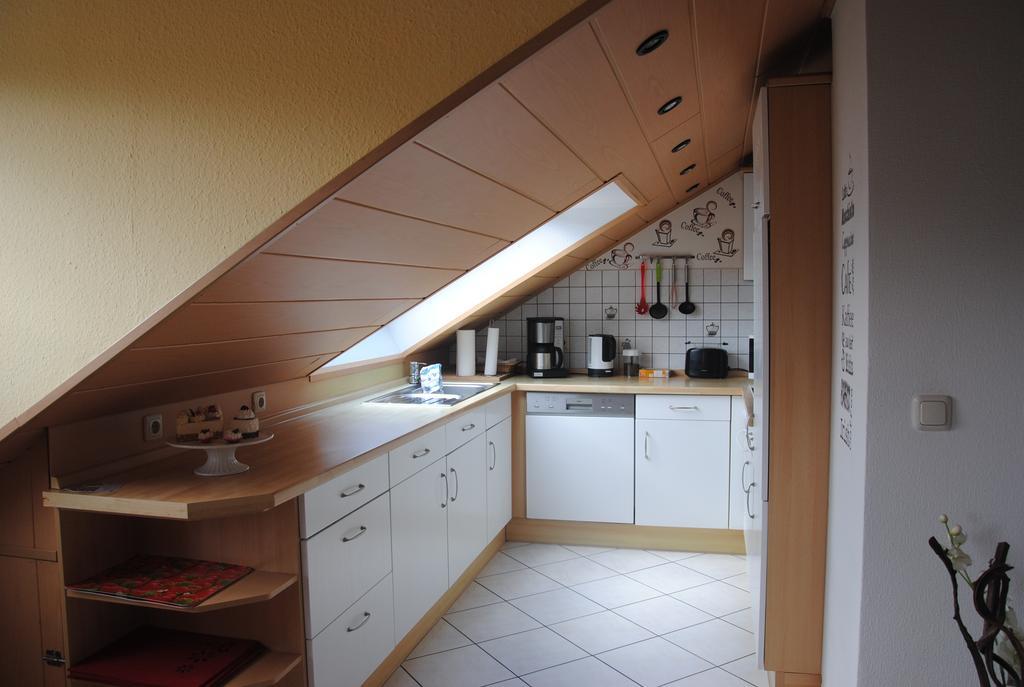 Ferienwohnung Rosengarten Osburg ภายนอก รูปภาพ